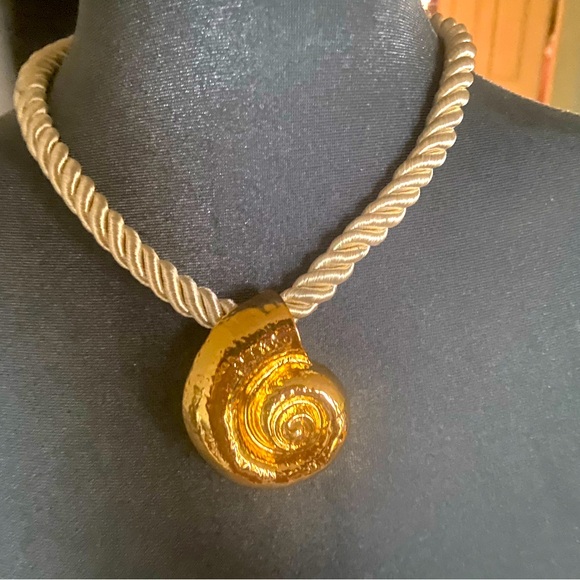 FREE PEOPLE /THRONES SPIRAL GOLD NAUTILUS SHELL ROPE NECKLACE- NWOT - Picture 10 of 10